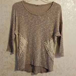 Light weight sweater